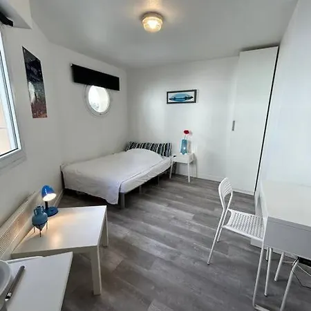 La Casa Copernic - Functional Studio Apartament